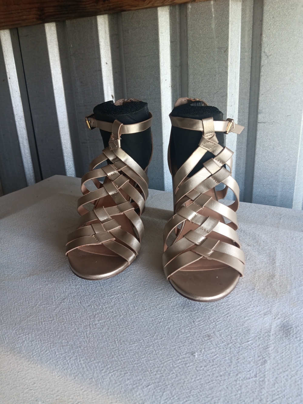 Source Unknown Metallic Rose Gold Strappy High-Heel Sandals
